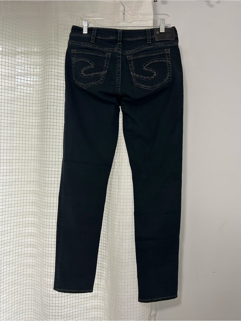 Silver Jeans - Picture 4 of 8